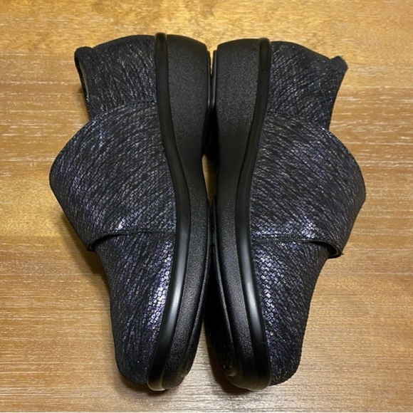 Alegria Lauryn Metallic Comfort Slip On Loafers Blue EU 37 Wide NWOB - Picture 5 of 15